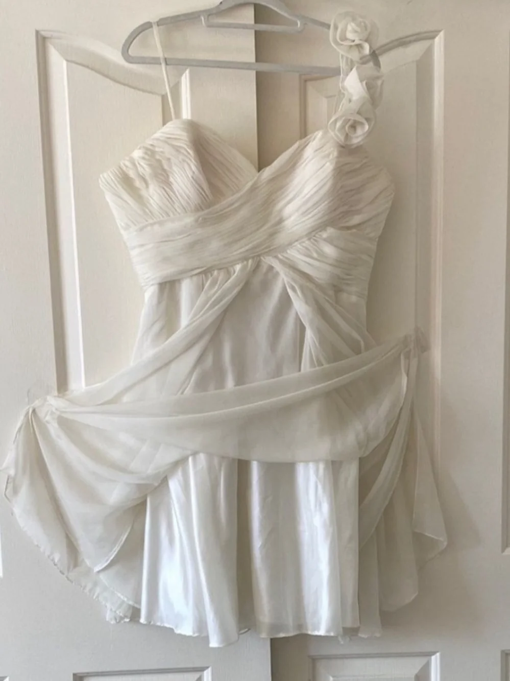 May Queen White One-Shoulder Floral Strap Chiffon A-Line Dress. Size 16 - Picture 5 of 10